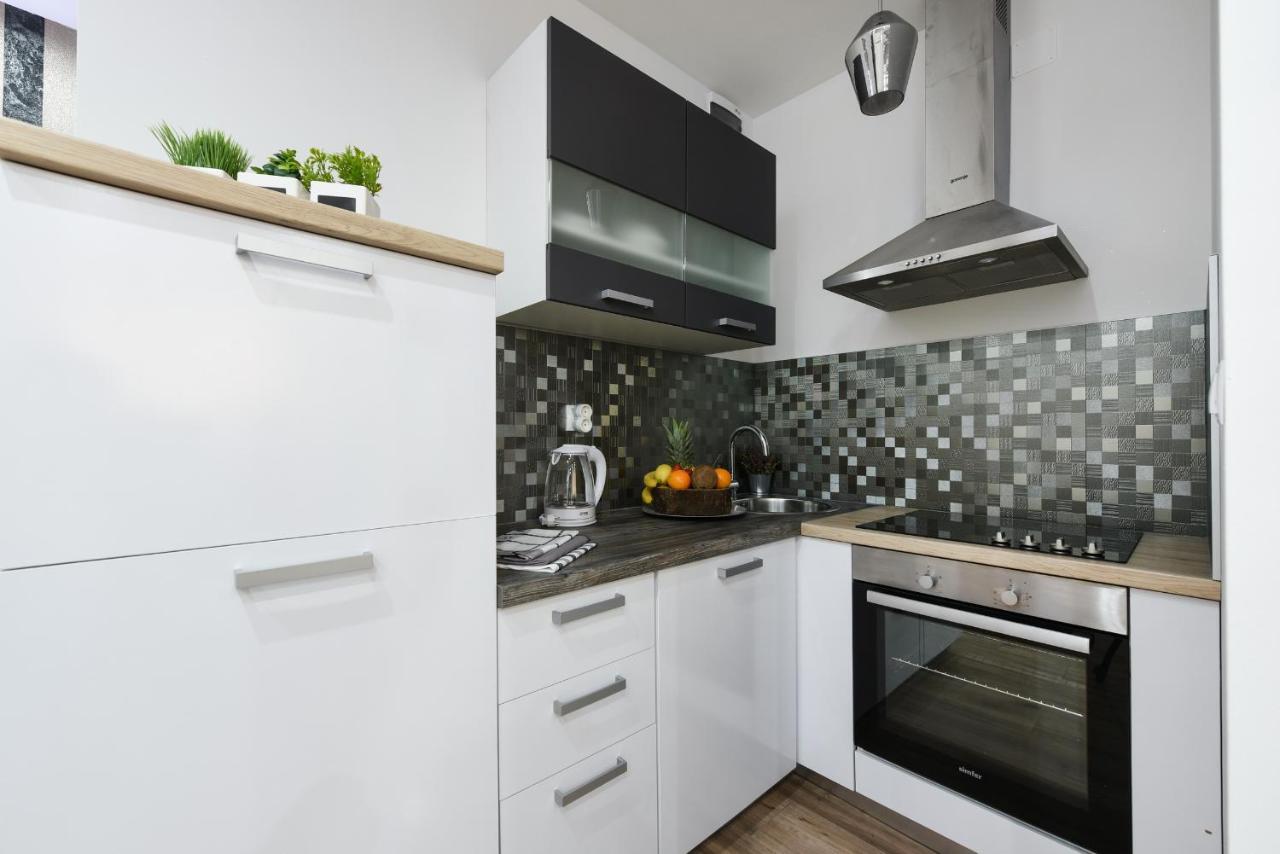 Apartma Shine *